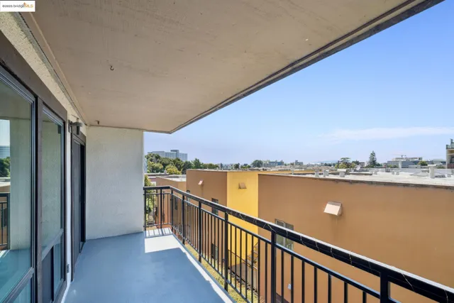$599,000 | 325 Vernon Street, Unit 103, Oakland, CA 94610