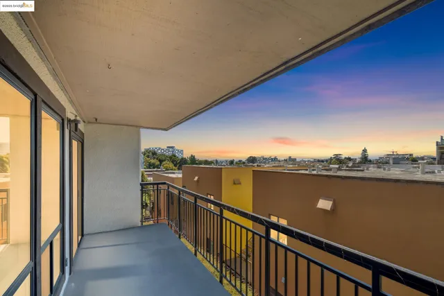 $599,000 | 325 Vernon Street, Unit 103, Oakland, CA 94610