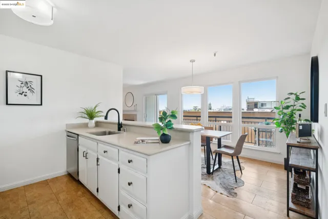 $599,000 | 325 Vernon Street, Unit 103, Oakland, CA 94610