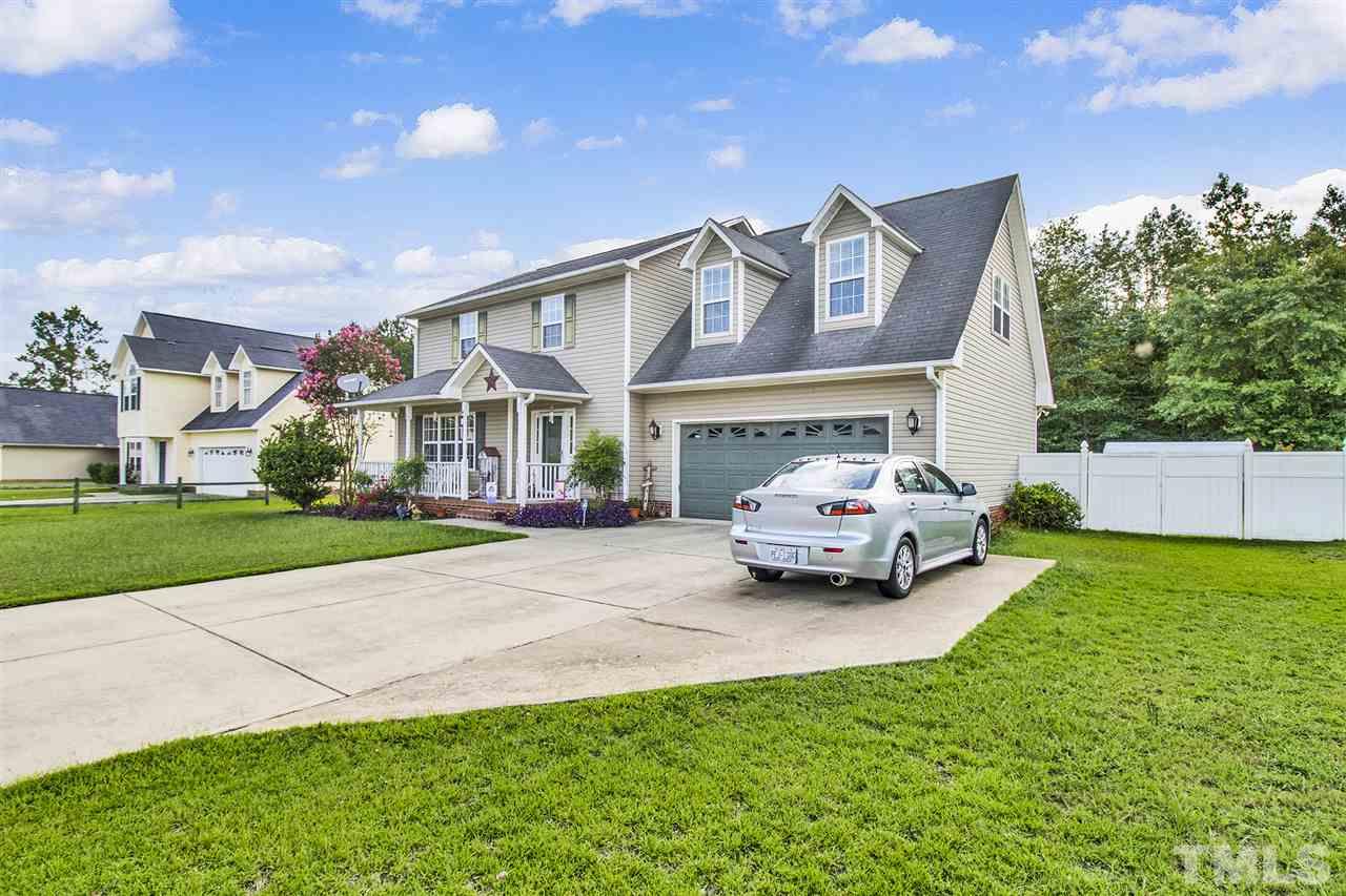 5511 Rising Ridge Drive Hope Mills, NC 28348 - Photo 3 of 30 Gallery Image 3
