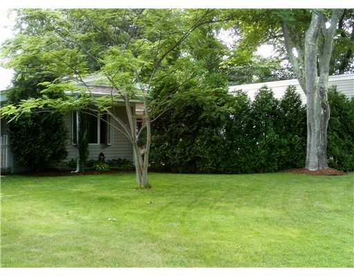 196 New Meadow Road Barrington, RI 02806 - Photo 4 of 17 Yard/Garden.