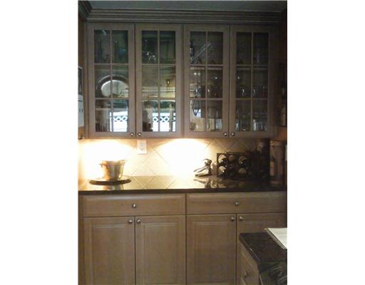 196 New Meadow Road Barrington, RI 02806 - Photo 8 of 17 Kitchen.