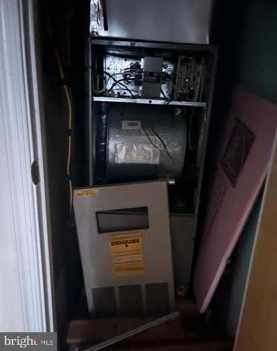 1110 South 7th Street Philadelphia, PA 19147 - Photo 10 of 16 a view of washer and dryer