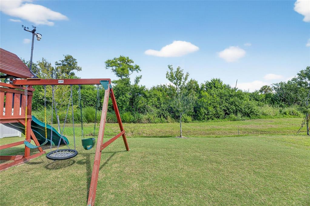 977 Signet Drive Apollo Beach, FL 33572 - Photo 14 of 75