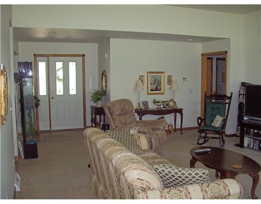 2017 Mountain Shadow Road Hopwood, PA 15445 - Photo 4 of 12 Living Room.