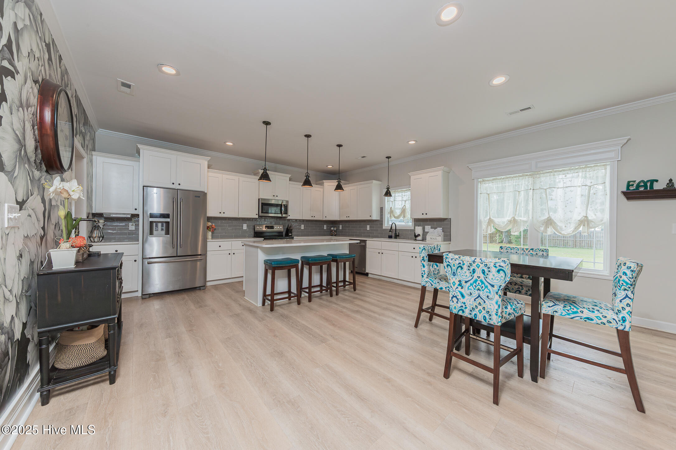 101 Kings Harbor Drive Holly Ridge, NC 28445 - Photo 7 of 27 11KITCHEN