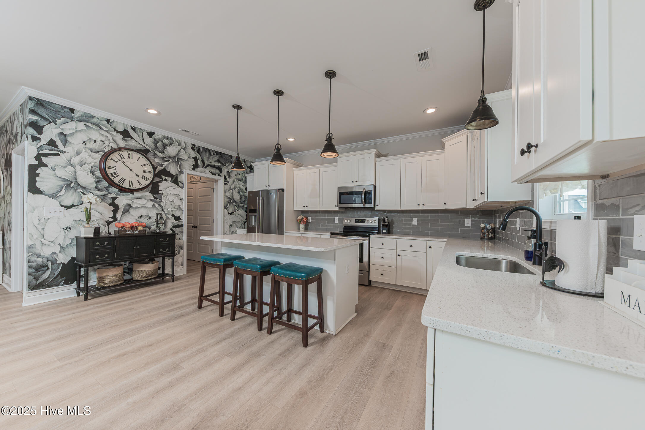 101 Kings Harbor Drive Holly Ridge, NC 28445 - Photo 9 of 27 8KITCHEN