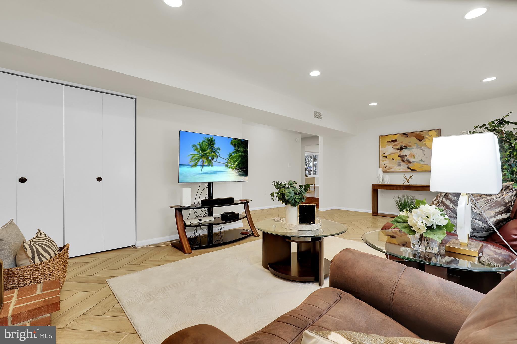 1701 Glastonberry Road Potomac, MD 20854 - Photo 19 of 41