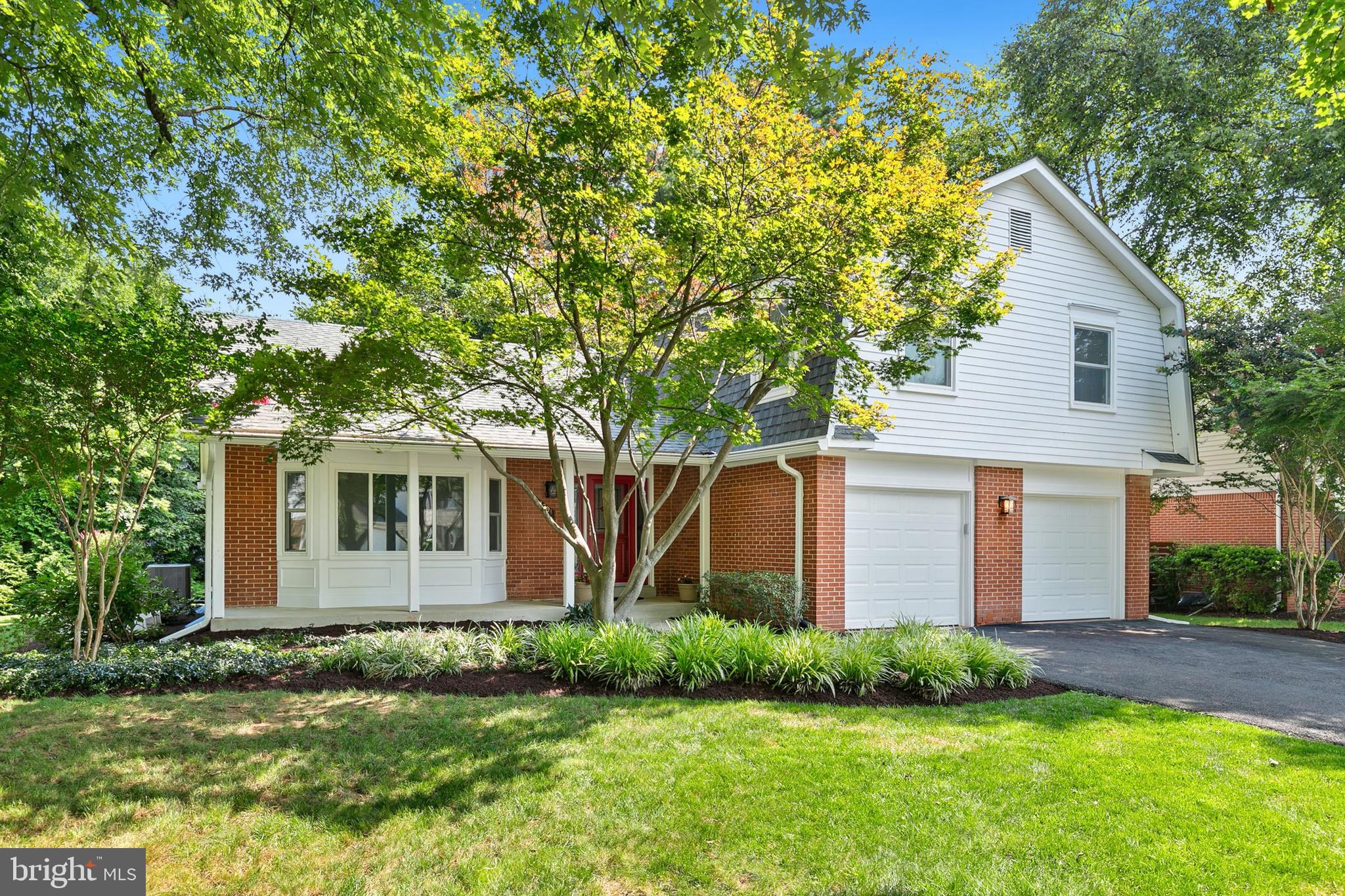 1701 Glastonberry Road Potomac, MD 20854 - Photo 2 of 41