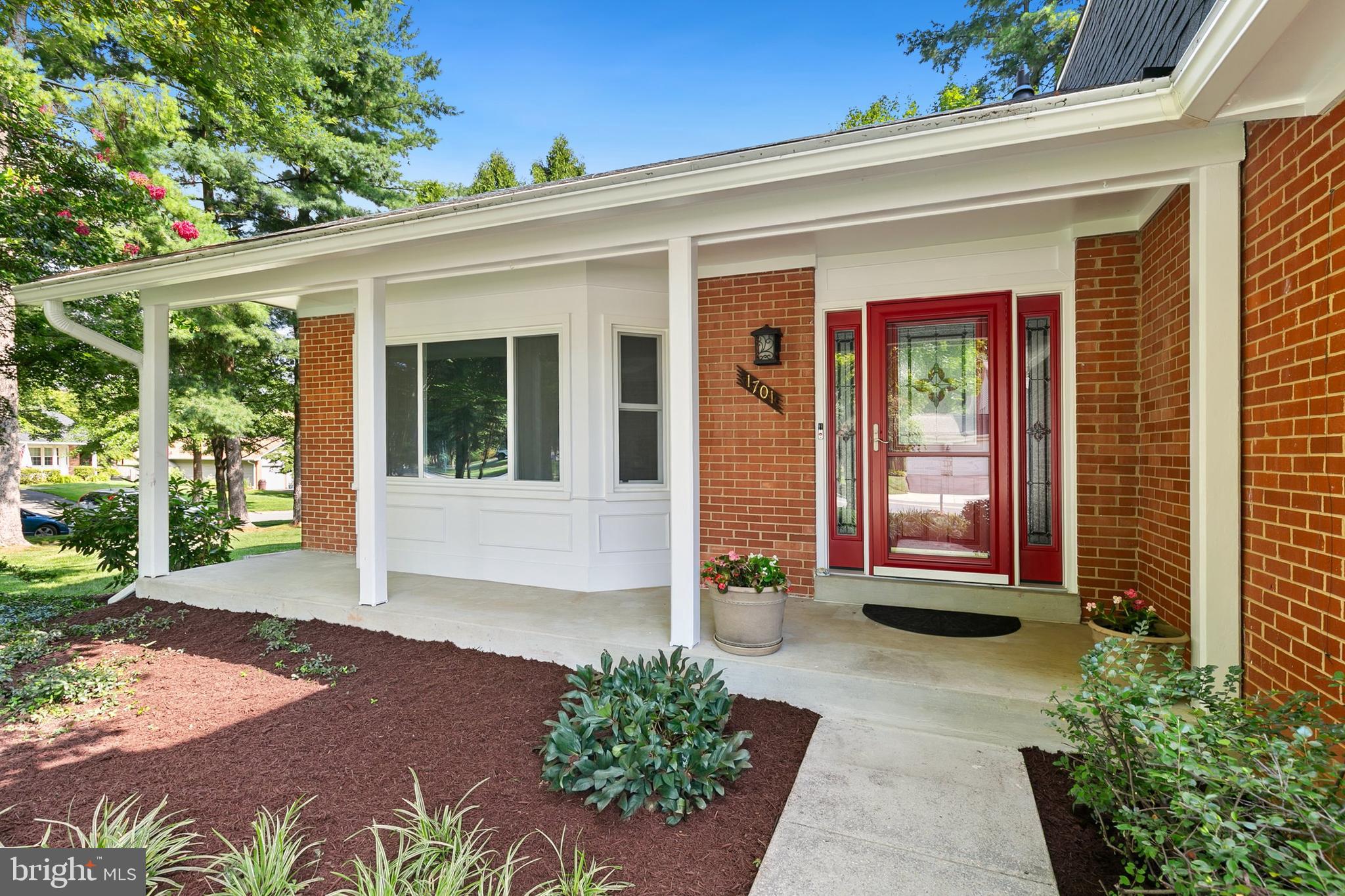 1701 Glastonberry Road Potomac, MD 20854 - Photo 3 of 41