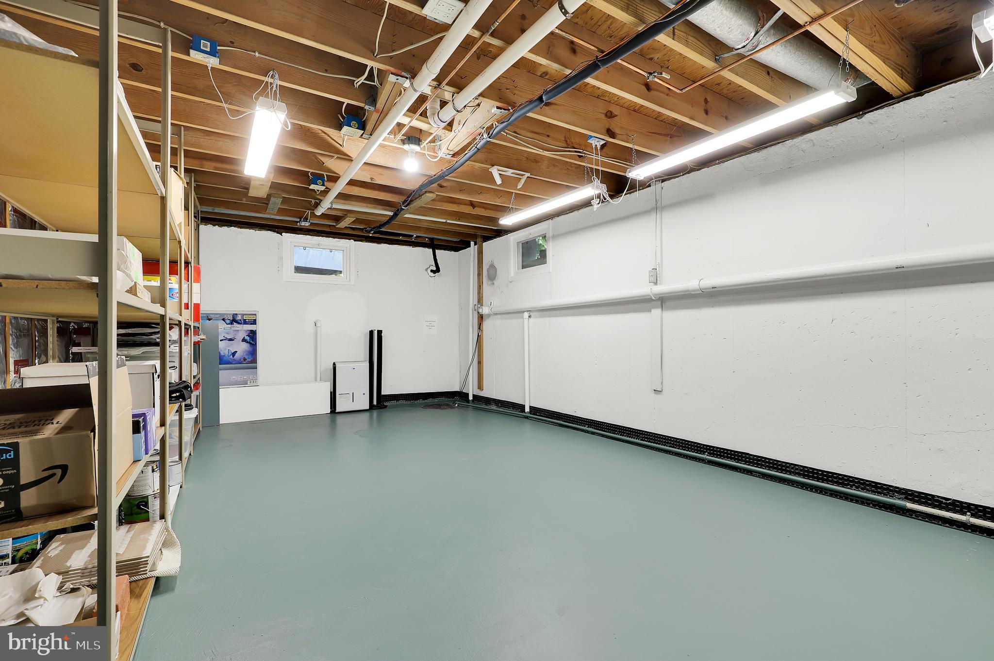 1701 Glastonberry Road Potomac, MD 20854 - Photo 33 of 41