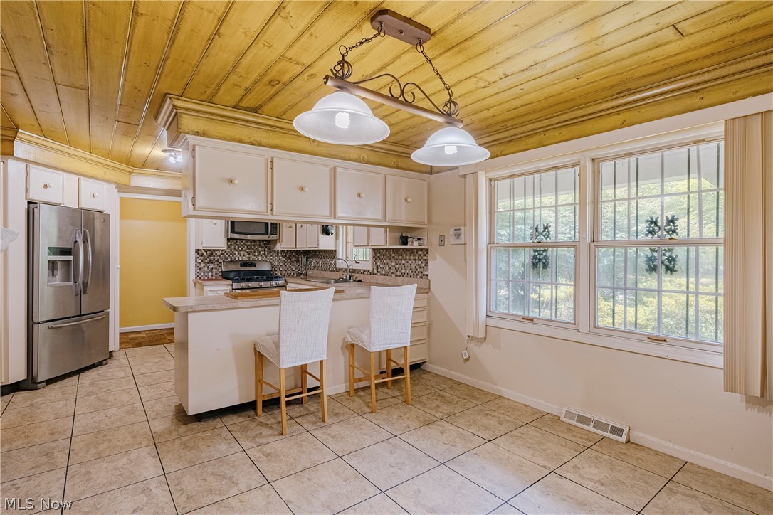477 Snavely Road Cleveland, OH 44143 - Photo 9 of 35