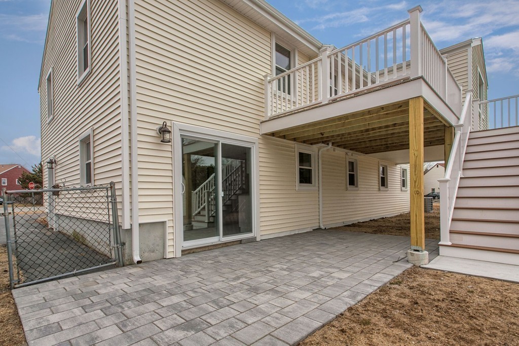 23 Carr Road Saugus, MA 01906 - Photo 6 of 40 Gallery Image 6