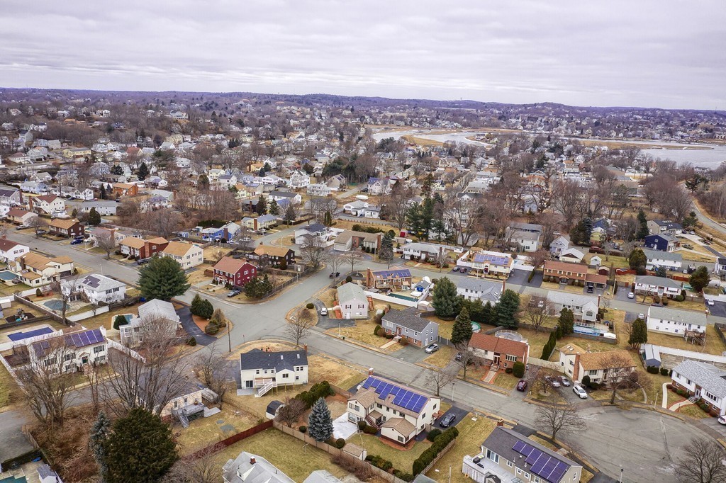 23 Carr Road Saugus, MA 01906 - Photo 8 of 40 Gallery Image 8