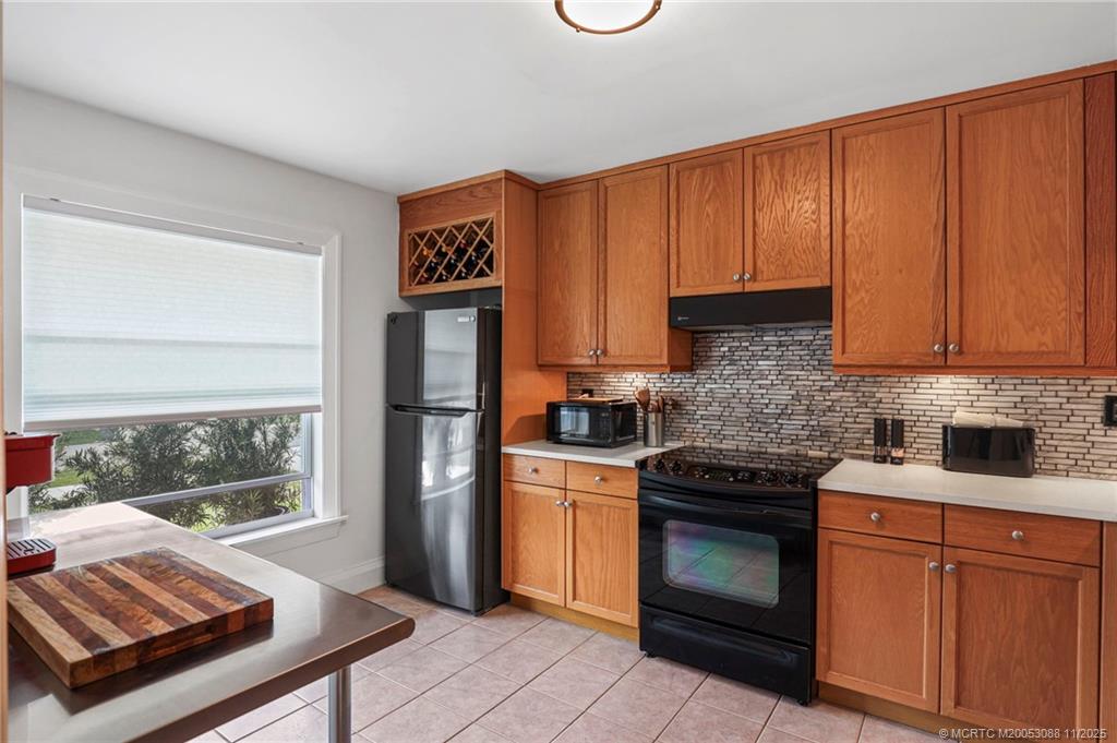 4463 Southeast Village Road Stuart, FL 34997 - Photo 20 of 62