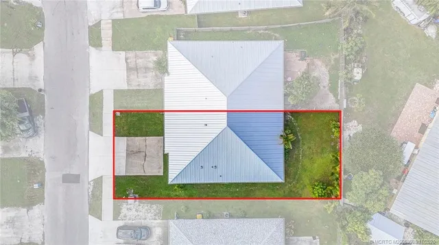 $295,000 | 4463 Southeast Village Road, Stuart, FL 34997