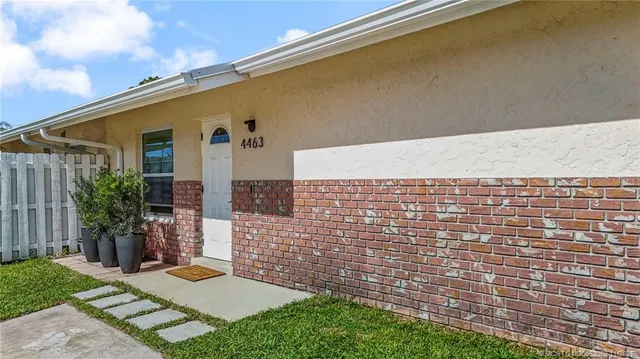 $295,000 | 4463 Southeast Village Road, Stuart, FL 34997