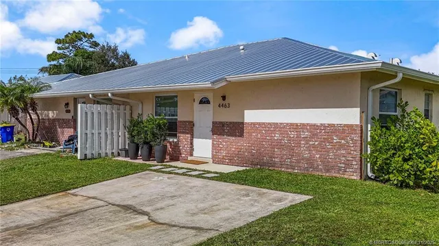 $295,000 | 4463 Southeast Village Road, Stuart, FL 34997
