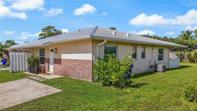 $295,000 | 4463 Southeast Village Road, Stuart, FL 34997