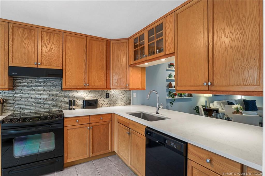 4463 Southeast Village Road Stuart, FL 34997 - Photo 5 of 62