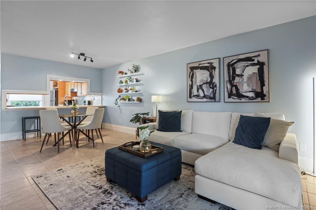 4463 Southeast Village Road Stuart, FL 34997 - Photo 8 of 62