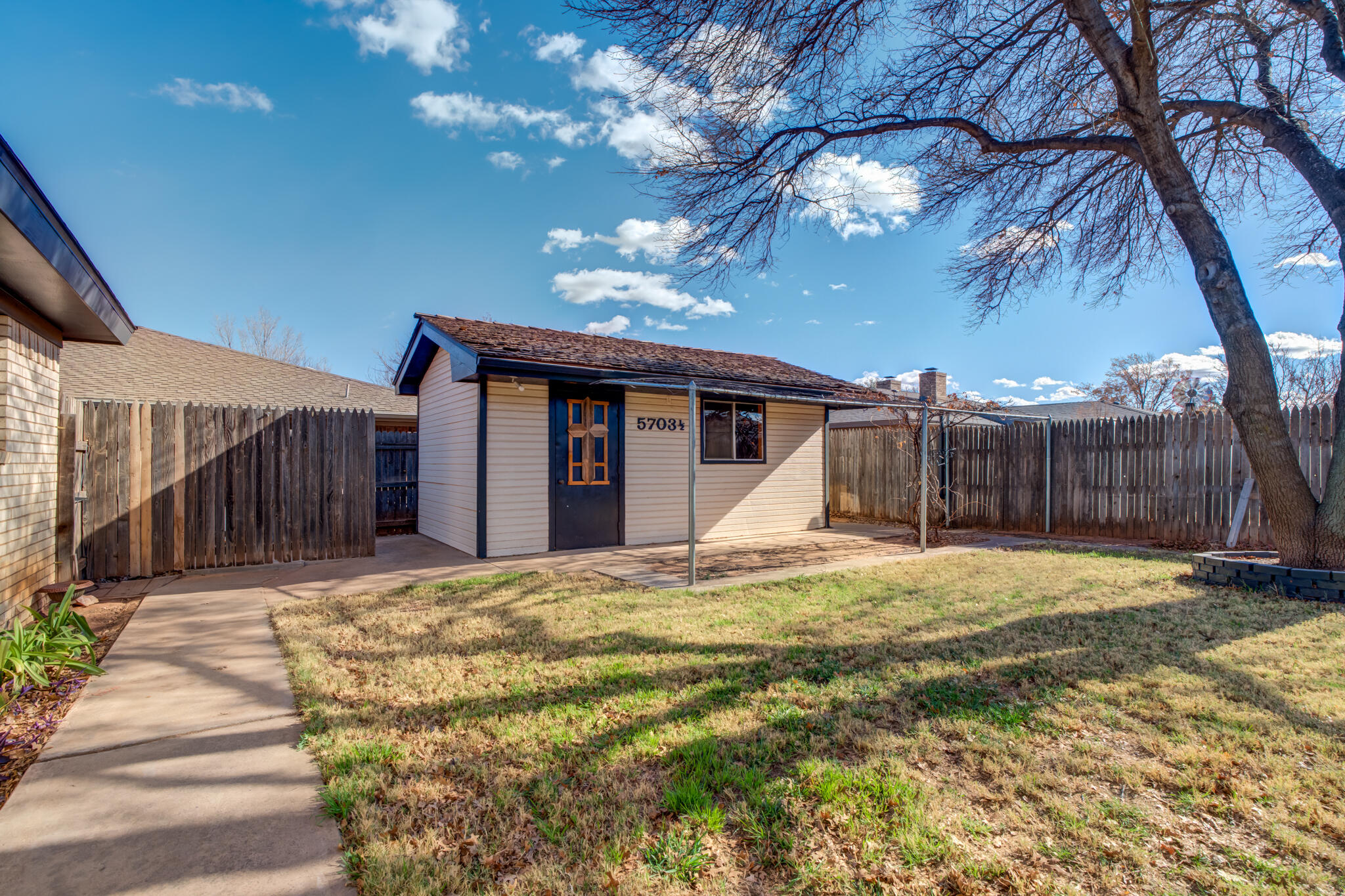 5703 80th Street Lubbock, TX 79424 - Photo 39 of 45 a backyard of a house