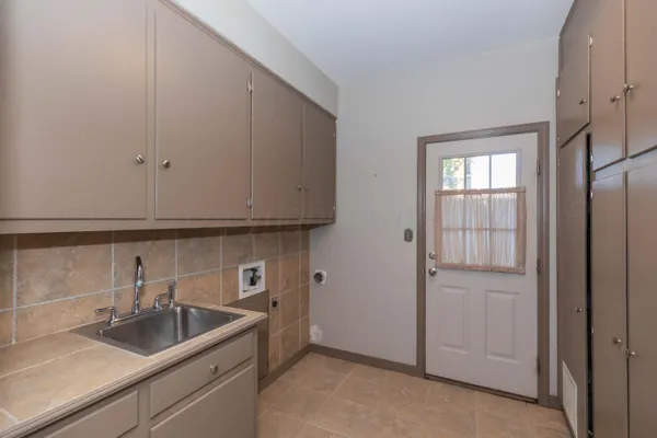 $575,000 | 2131 North Charles Street, Pampa, TX 79065