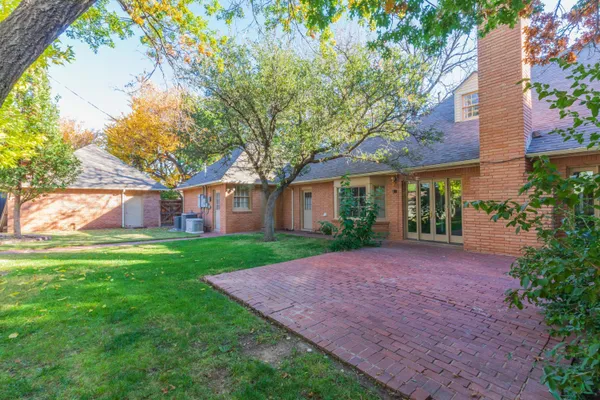 $575,000 | 2131 North Charles Street, Pampa, TX 79065