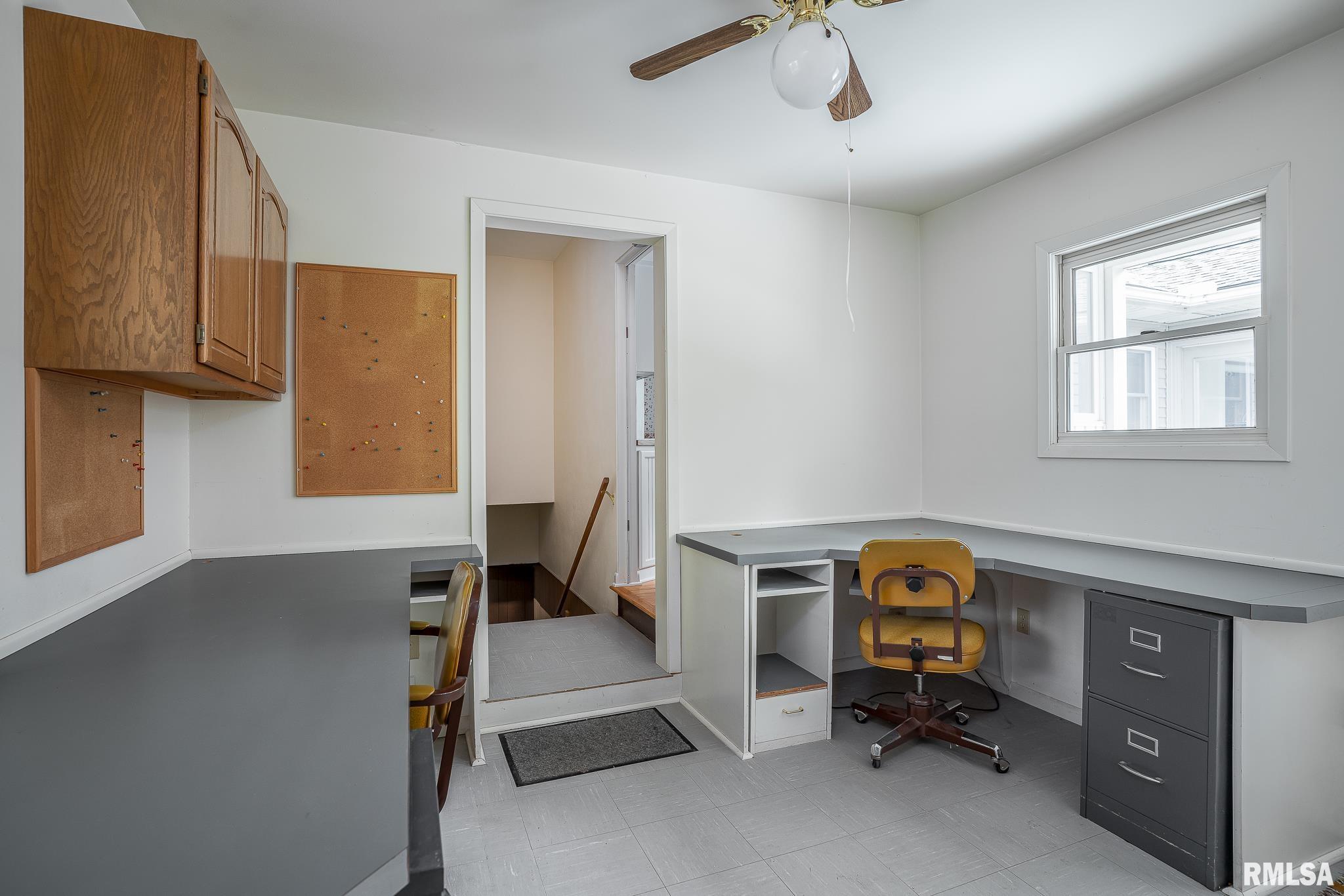 9001 Knoxville Road Milan, IL 61264 - Photo 13 of 22 Gallery Image 13