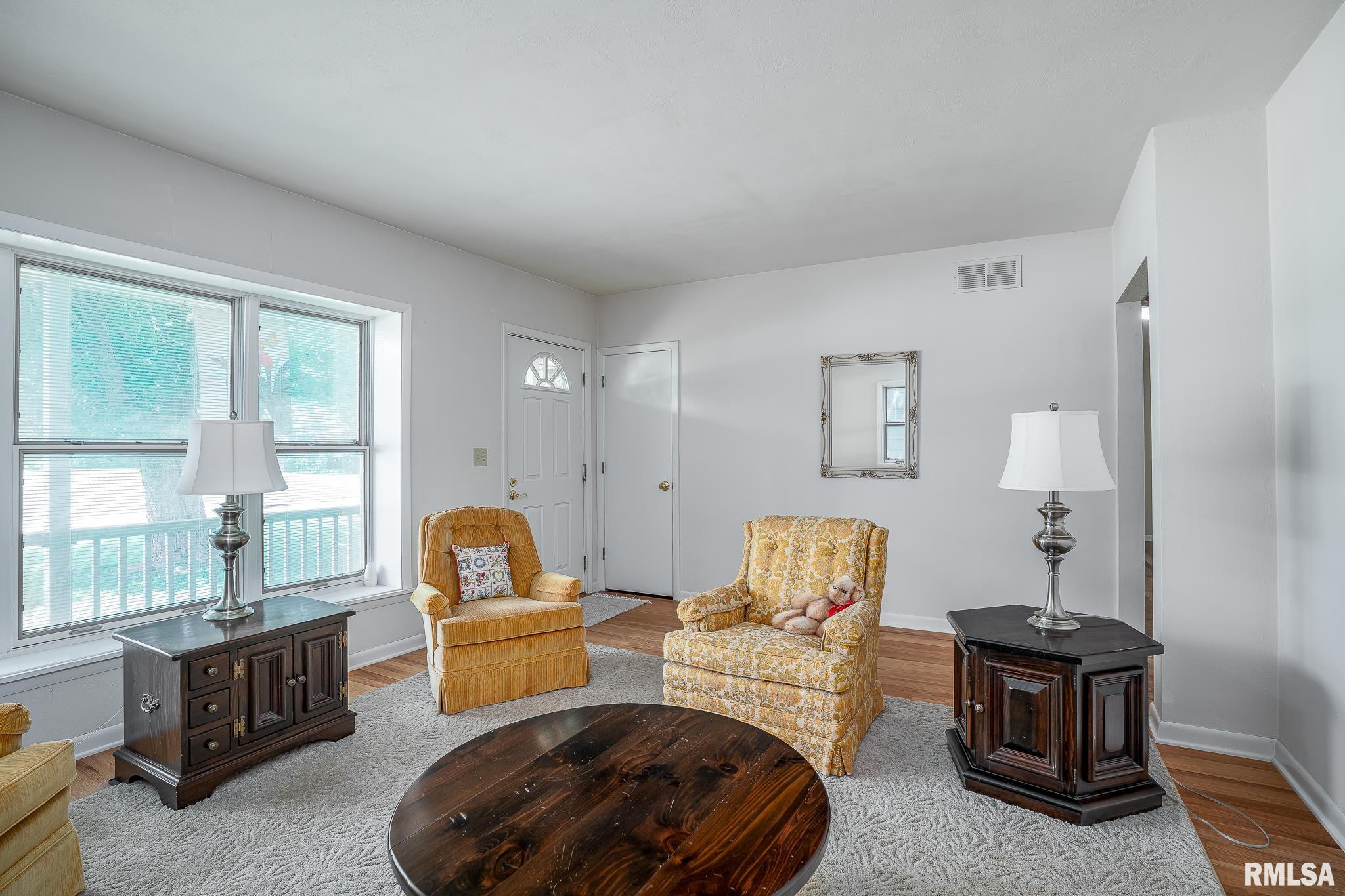 9001 Knoxville Road Milan, IL 61264 - Photo 5 of 22 Gallery Image 5