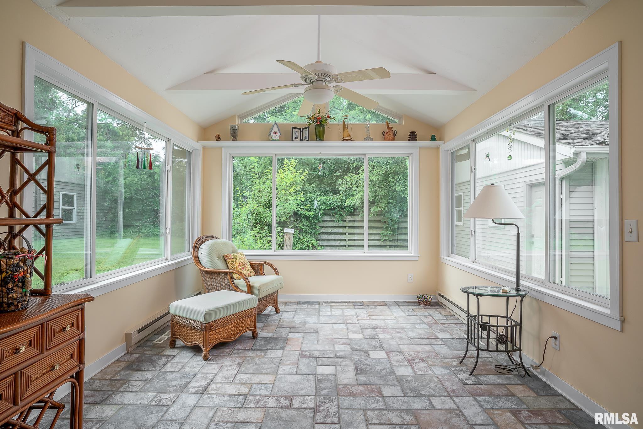 9001 Knoxville Road Milan, IL 61264 - Photo 7 of 22 Gallery Image 7