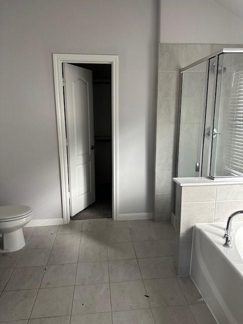 505 Bermuda Avenue Lancaster, TX 75146 - Photo 5 of 17 a view of a bathroom with a sink and a toilet