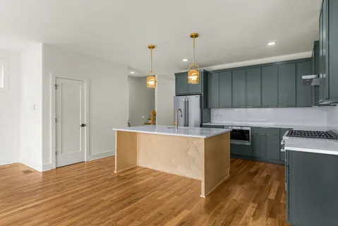 $889,000 | 2158 Summitt Avenue, Nashville, TN 37218