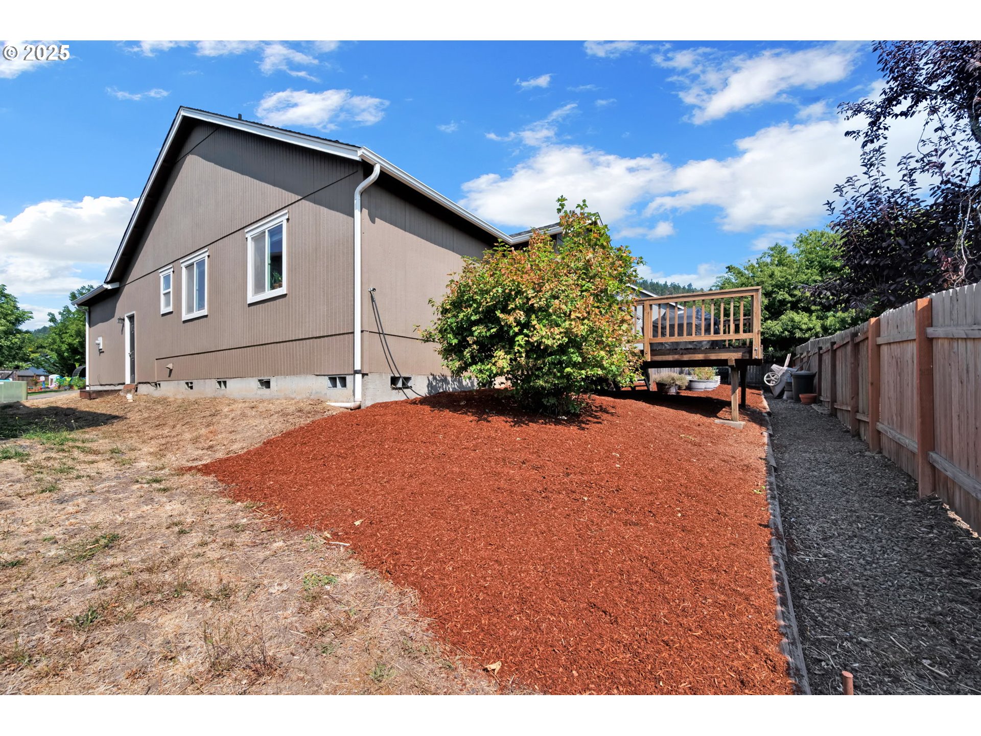 6057 Pebble Court Springfield, OR 97478 - Photo 41 of 42 a street view with a house