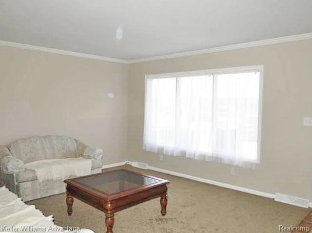 7901 Highland Road White Lake, MI 48383 - Photo 5 of 16 Living Room 1.jpg