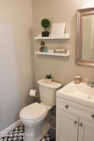 $365,000 | 657 Ellicott Avenue, Toms River, NJ 08753