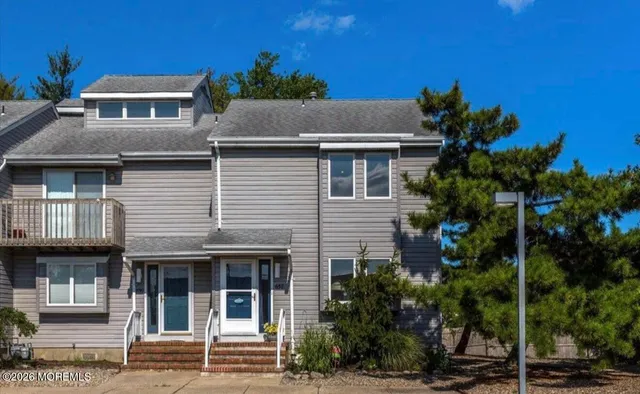 $365,000 | 657 Ellicott Avenue, Toms River, NJ 08753