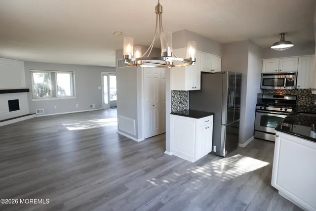 $365,000 | 657 Ellicott Avenue, Toms River, NJ 08753