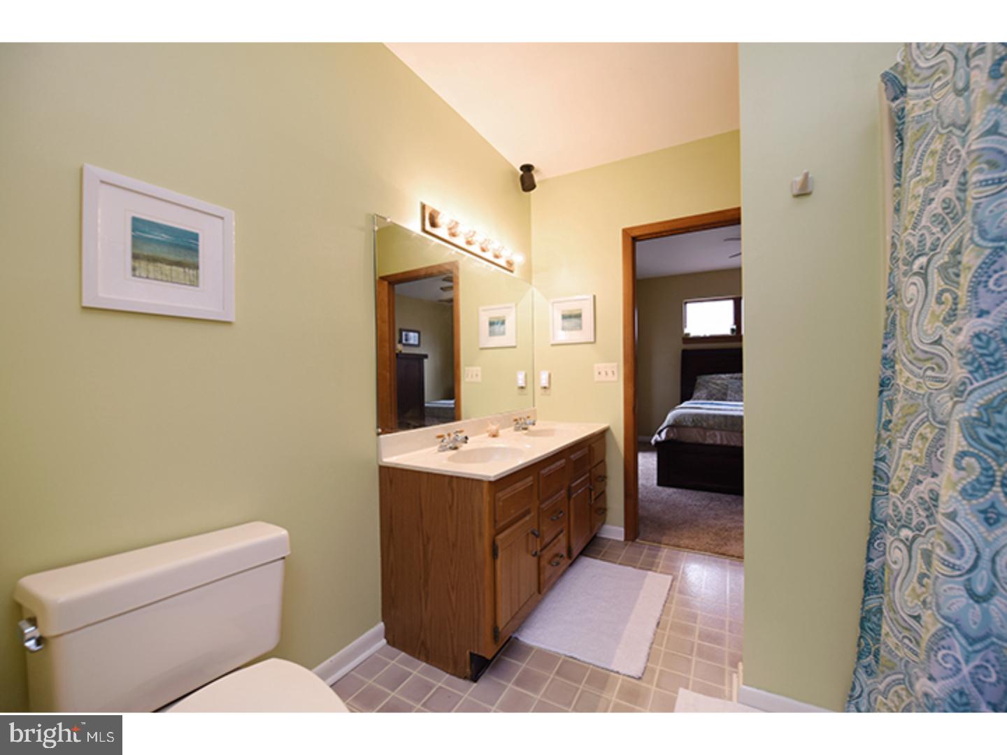 175 Niantic Road Barto, PA 19504 - Photo 17 of 24 Bathroom