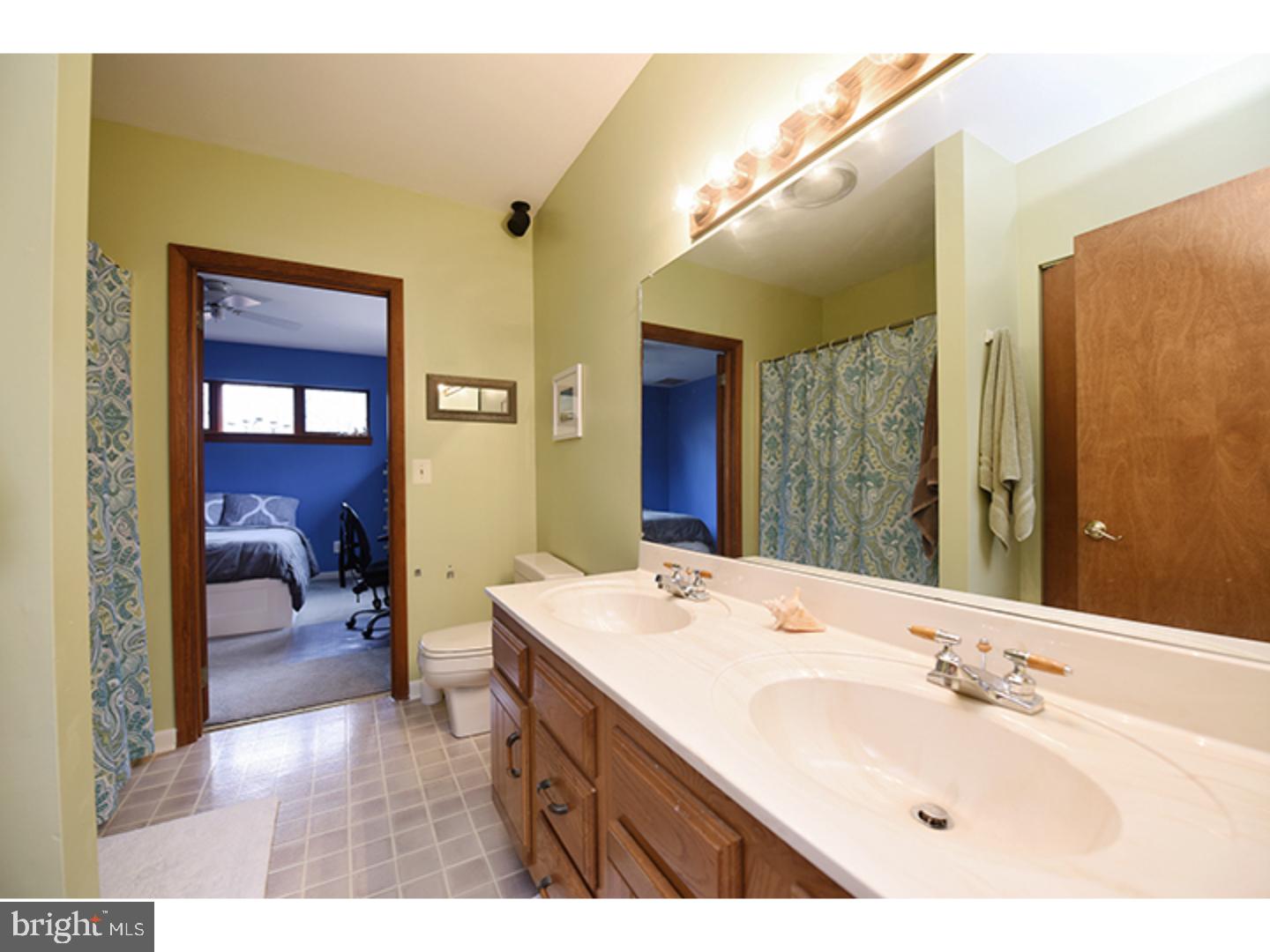 175 Niantic Road Barto, PA 19504 - Photo 18 of 24 Bathroom