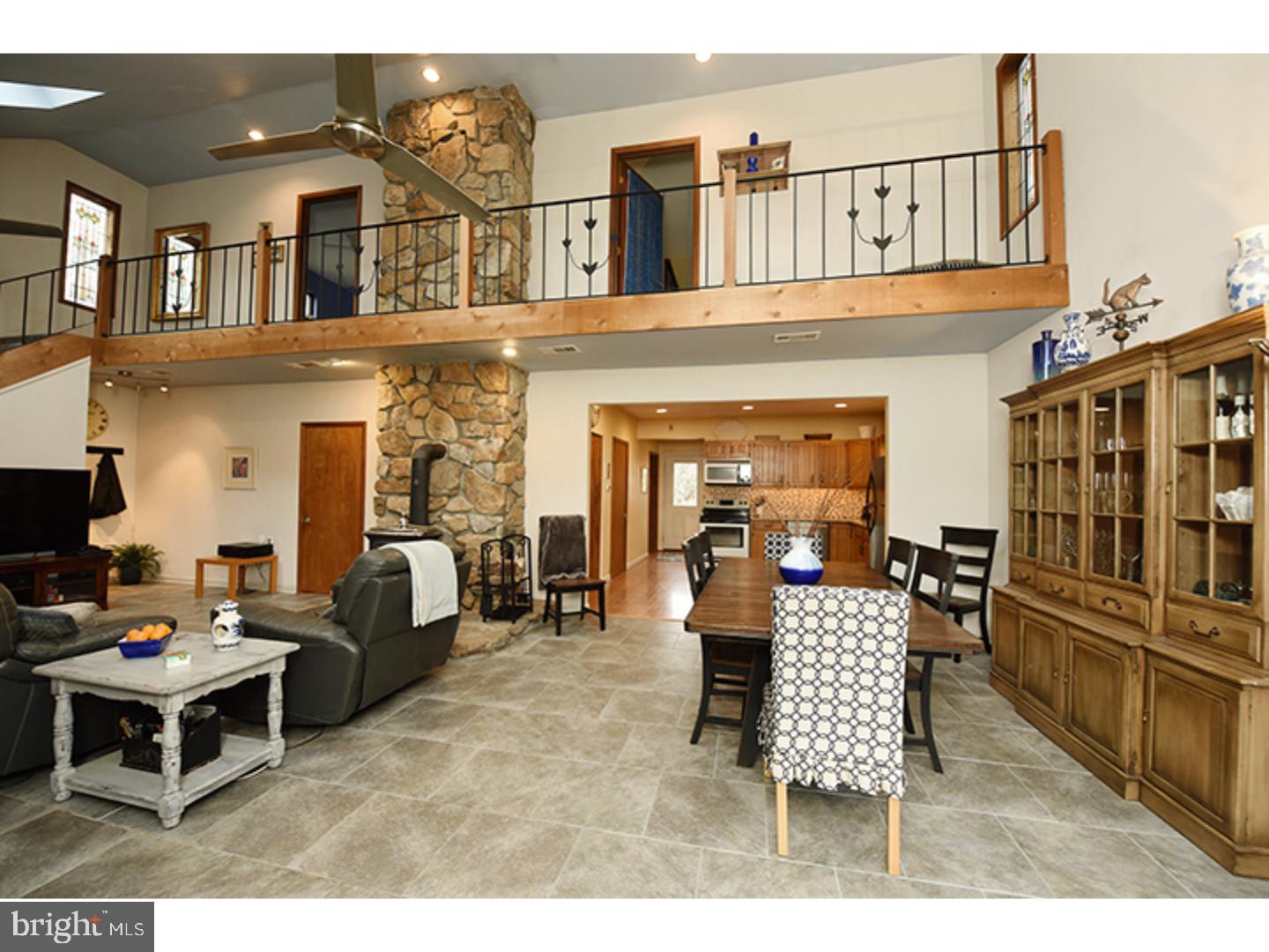 175 Niantic Road Barto, PA 19504 - Photo 5 of 24 Great Room