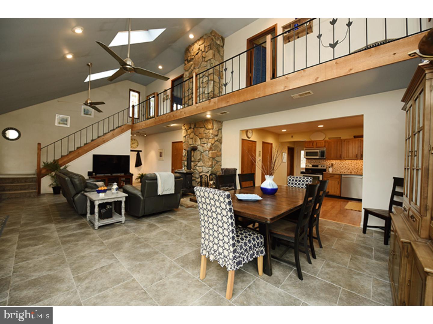 175 Niantic Road Barto, PA 19504 - Photo 6 of 24 Great Room