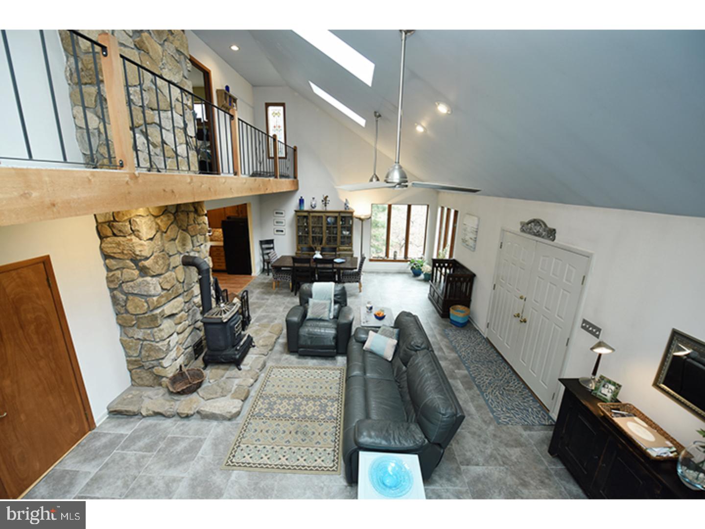175 Niantic Road Barto, PA 19504 - Photo 7 of 24 Great Room