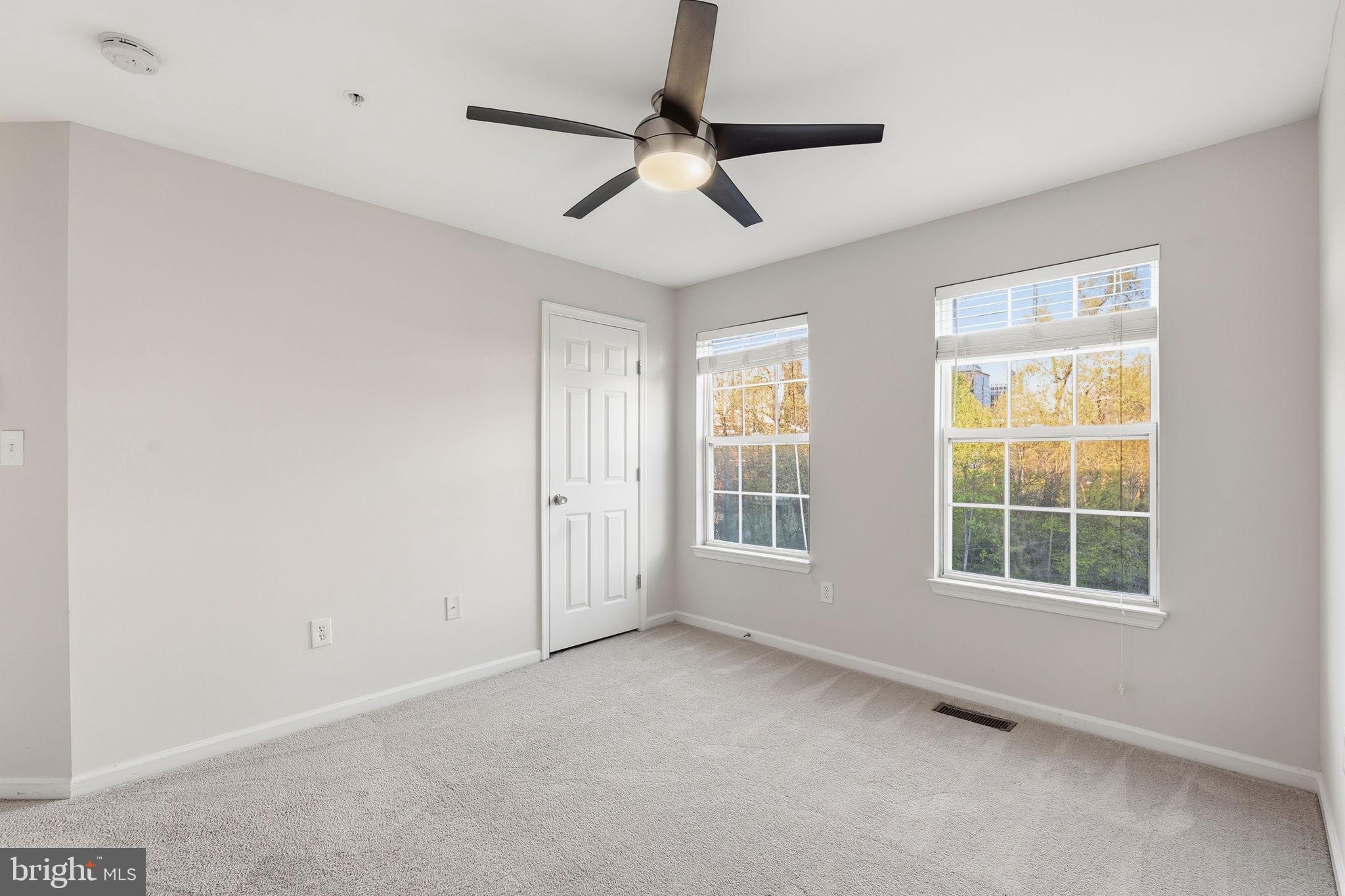 1881 Crescent Park Drive Reston, VA 20190 - Photo 38 of 43