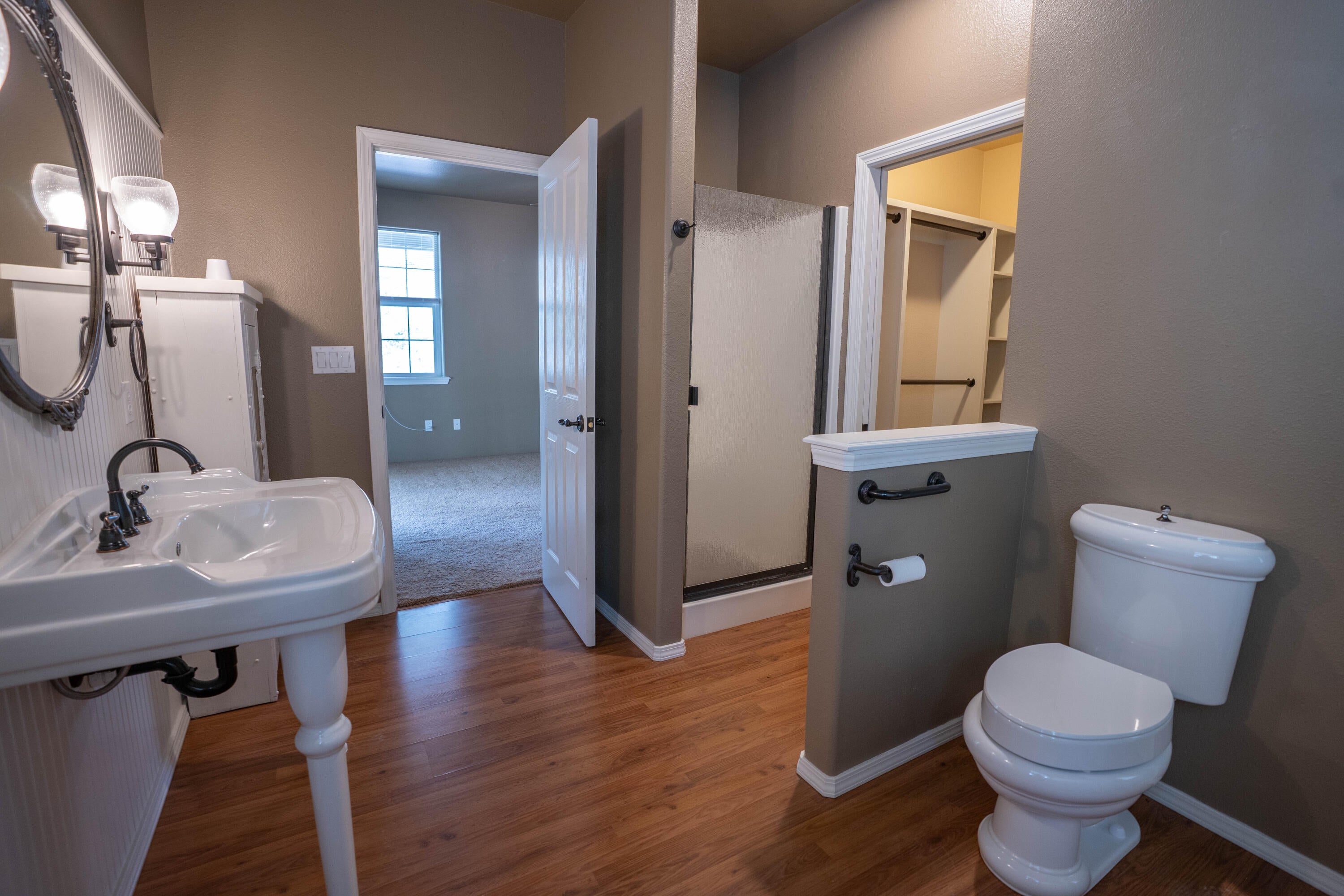 2080 Swingle Road Trail, OR 97541 - Photo 15 of 52 Primary en suite facing bedroom/Shower and custom walk in closet.