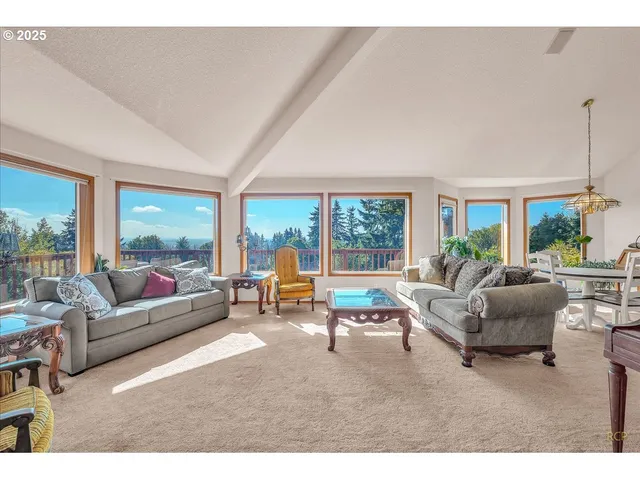 $810,000 | 59720 Oliver Heights Lane, St. Helens, OR 97051