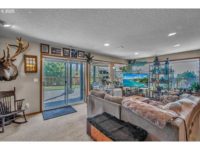 $810,000 | 59720 Oliver Heights Lane, St. Helens, OR 97051