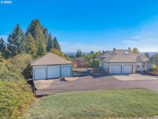 $810,000 | 59720 Oliver Heights Lane, St. Helens, OR 97051