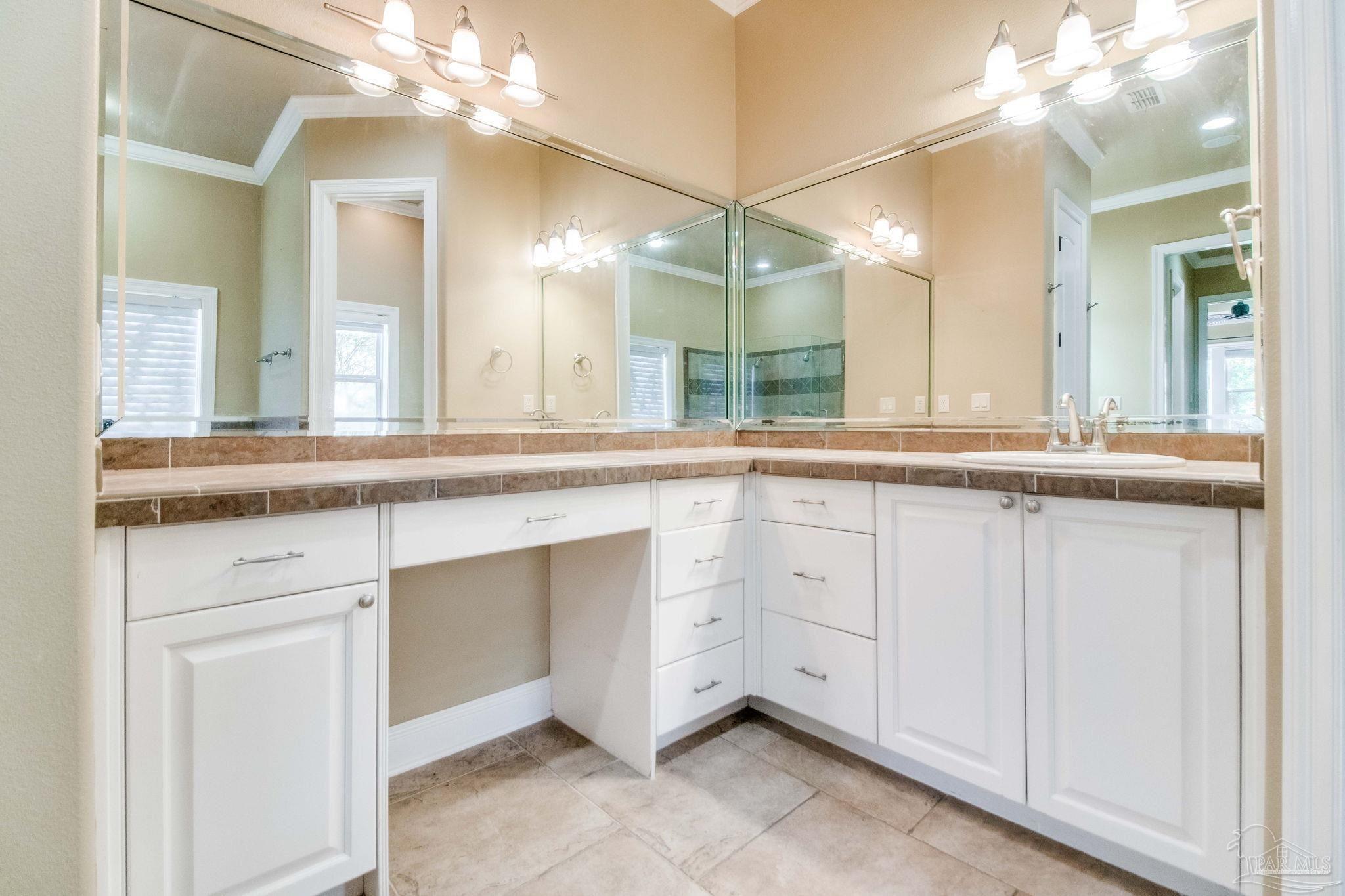 2569 Mary Fox Drive Gulf Breeze, FL 32563 - Photo 32 of 56