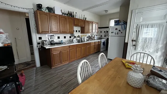 $3,595 | 32 Gordon Street, Unit 1, Boston, MA 02134